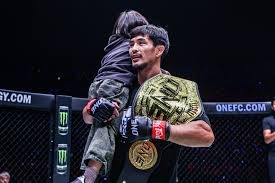 什么是“博彩心理的投射效应”？解析赌客为何总觉得荷官在针对自己。（解密博彩中的投射效应：为何赌客总以为荷官在针对自己）