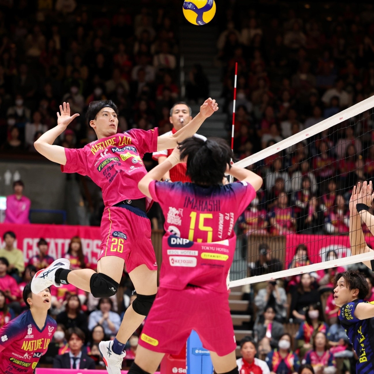 尼克斯官方：沙梅特本场不会回归，麦克布莱德因生病出战成疑